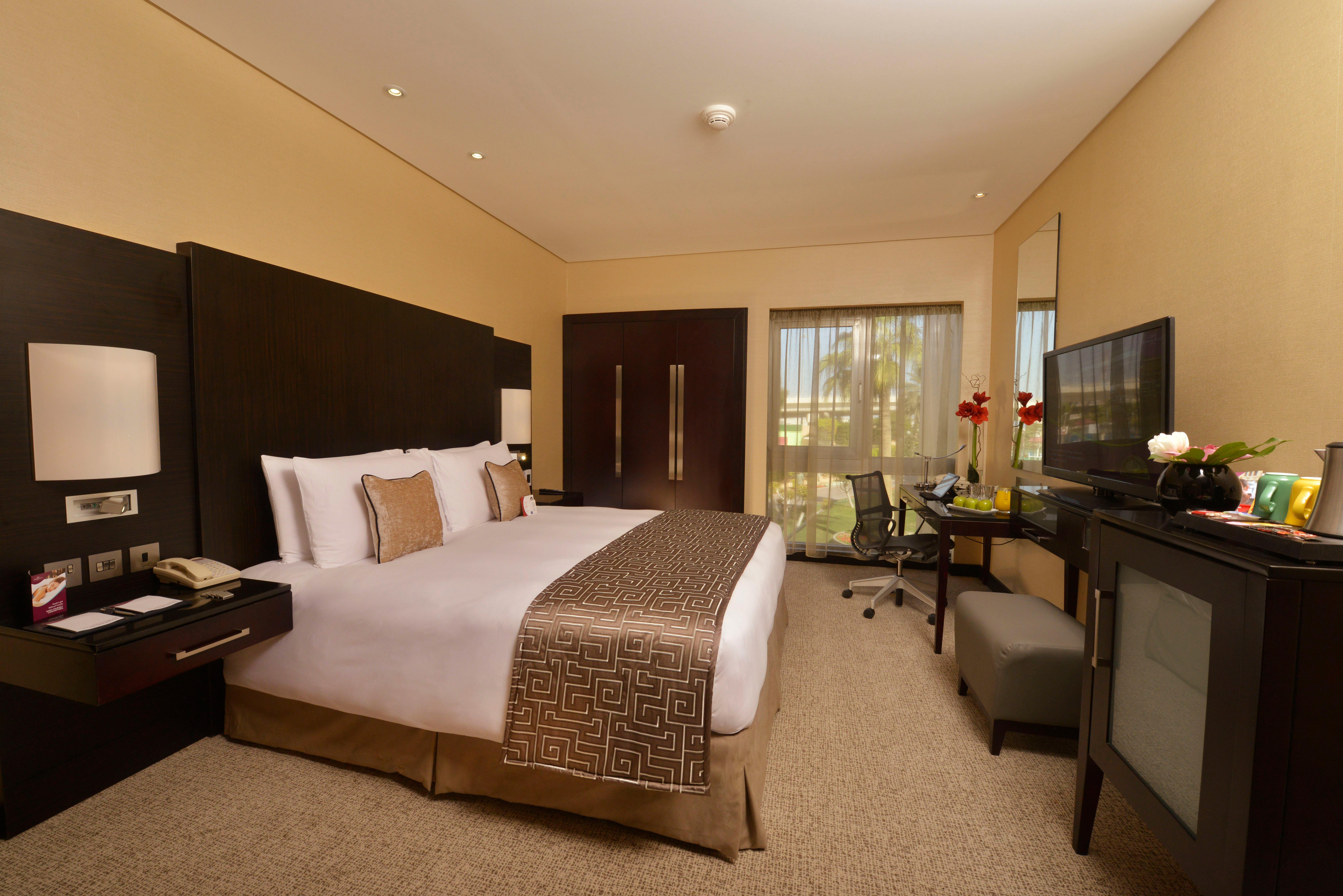 Crowne Plaza Bahrain By Ihg Hotel 5*