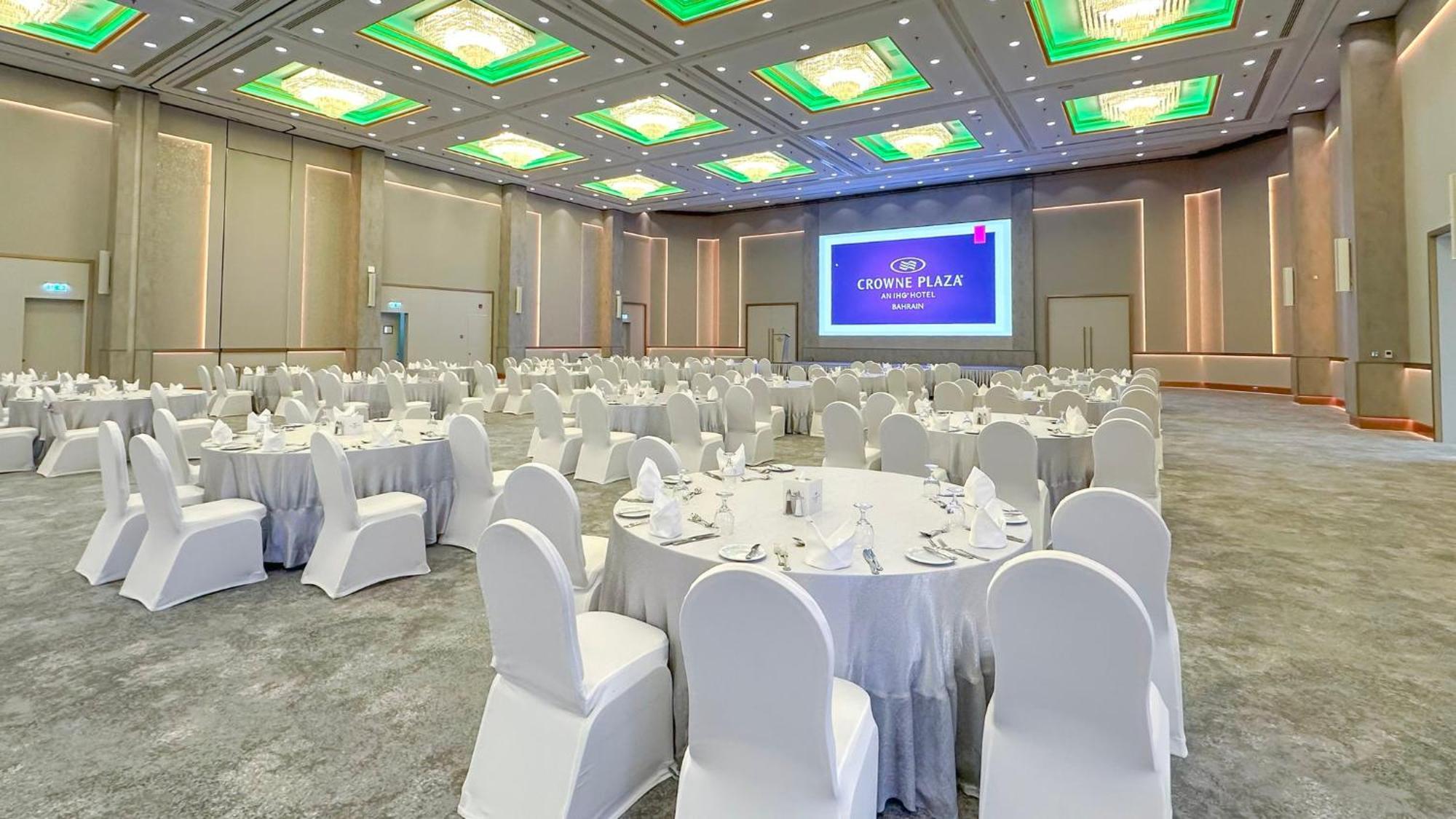 Crowne Plaza Bahrain By Ihg Hotel 5*