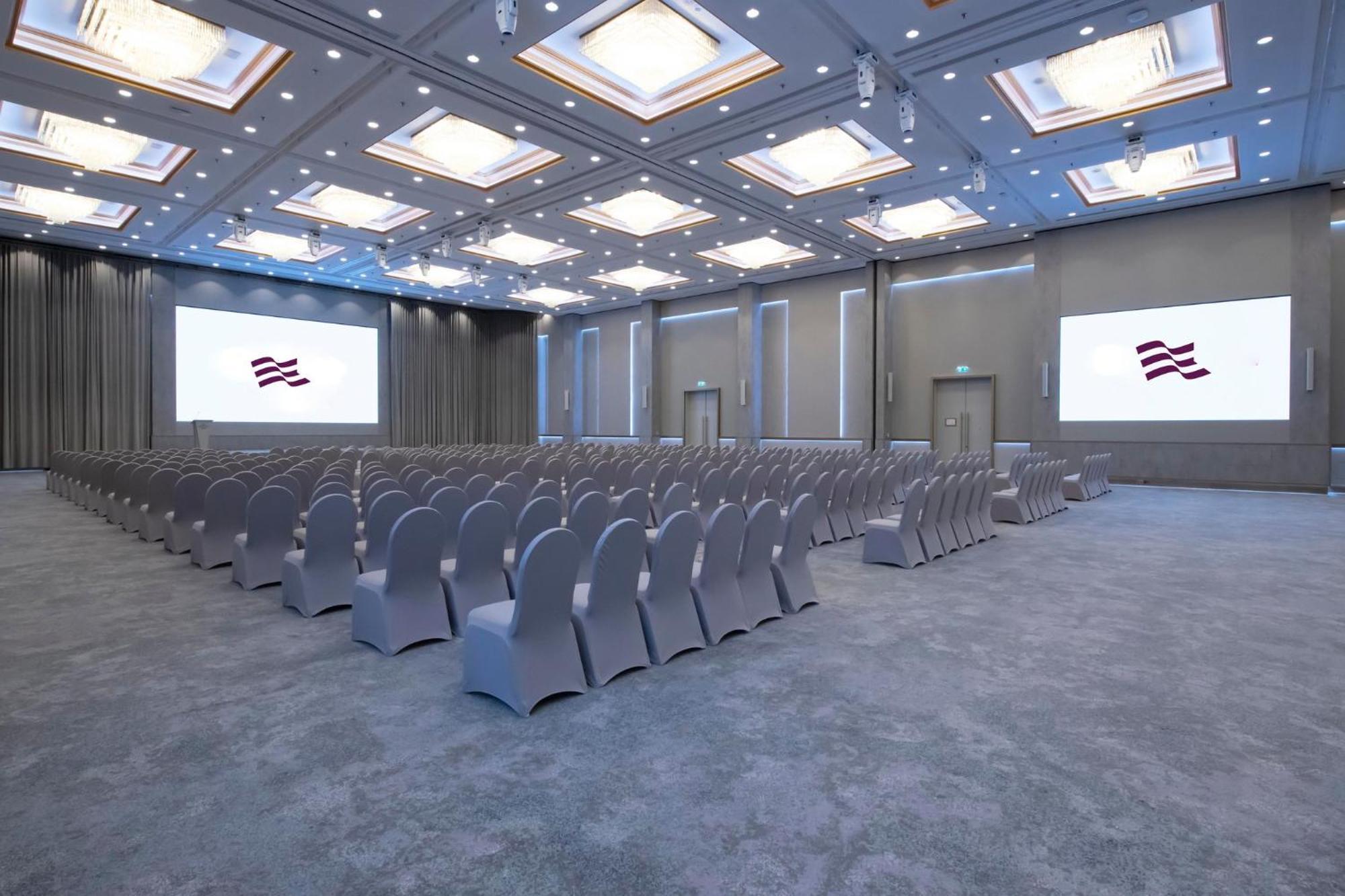 होटल Crowne Plaza Bahrain By Ihg 5*
